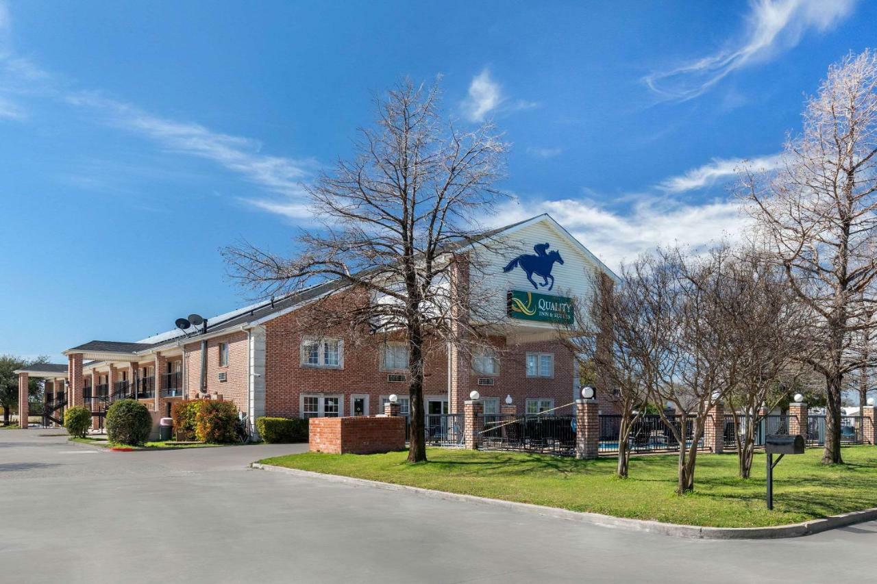 Baymont By Wyndham Willow Park Exterior photo