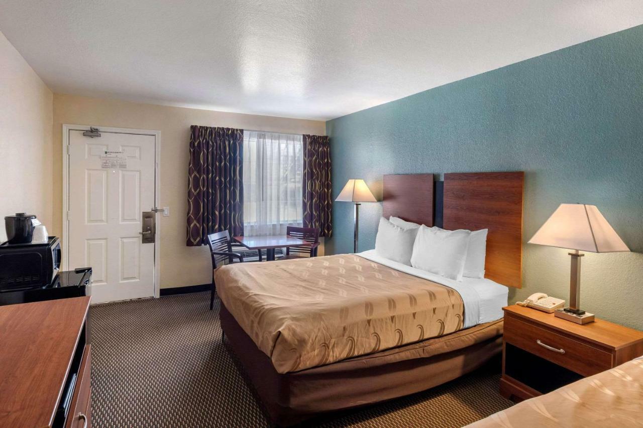 Baymont By Wyndham Willow Park Exterior photo