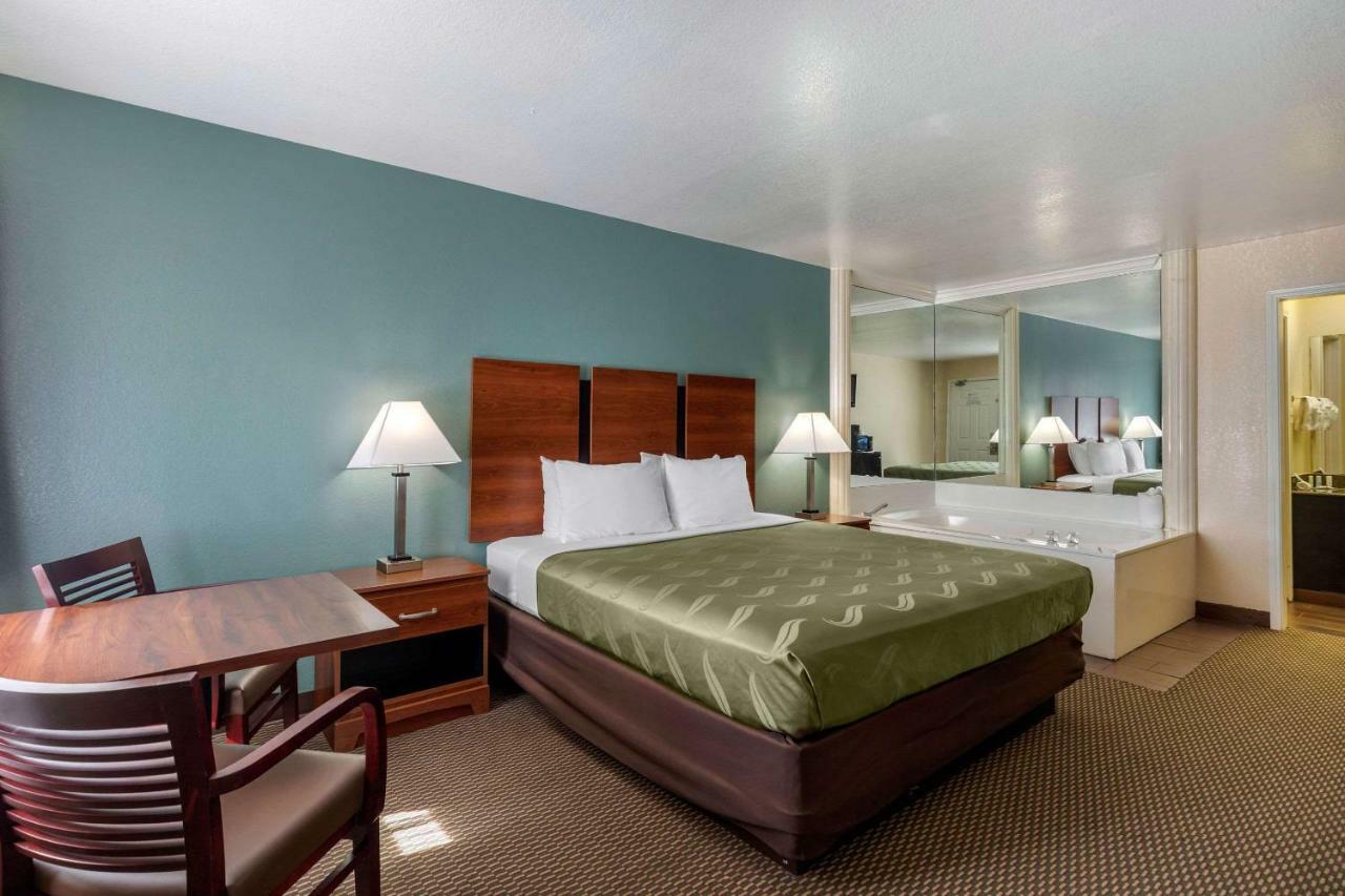 Baymont By Wyndham Willow Park Exterior photo