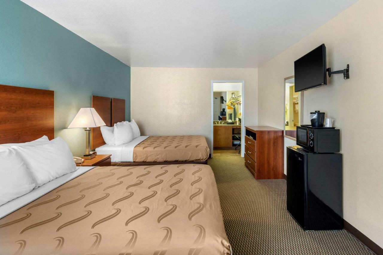 Baymont By Wyndham Willow Park Exterior photo